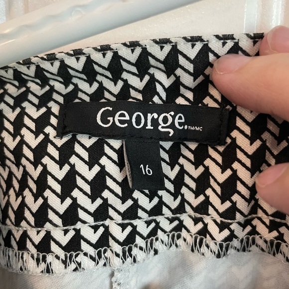 16P shorts black white GEORGE Bermuda length 16 - Picture 4 of 7